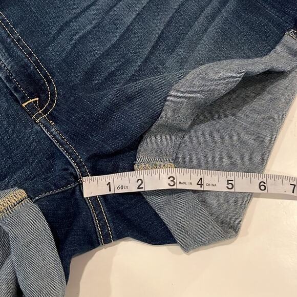 7 For All Mankind 3” Inseam Cuffed Shorts Size 29 - Picture 6 of 16